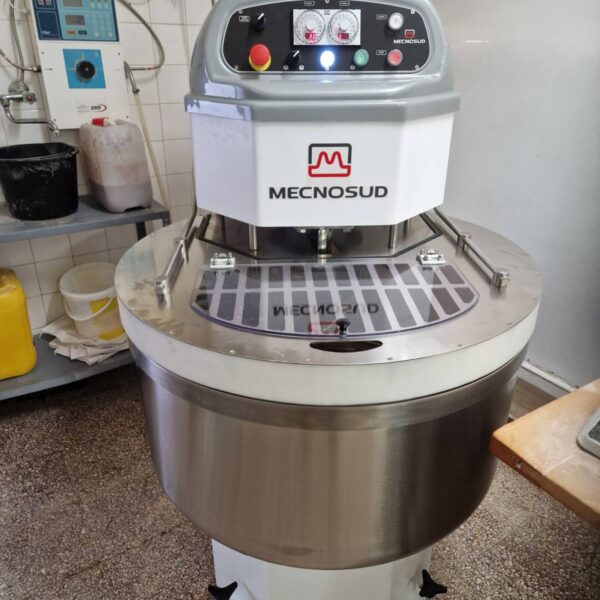 250 kg-os Olasz fix csészés spiráldagasztó gép