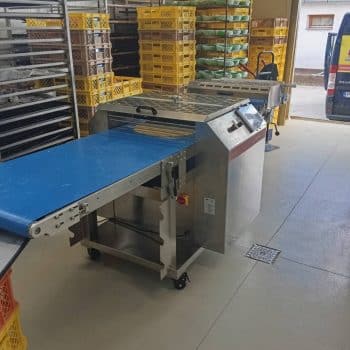 GC3500 automata leveles tészta vágó gép Bács-Kiskun Vármegyében ügyfelünknél