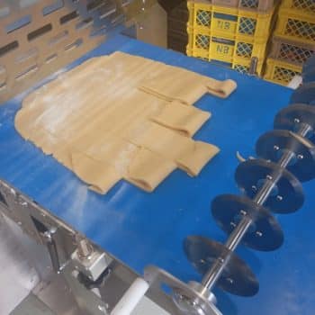 GC3500 automata leveles tészta vágó gép Bács-Kiskun Vármegyében ügyfelünknél